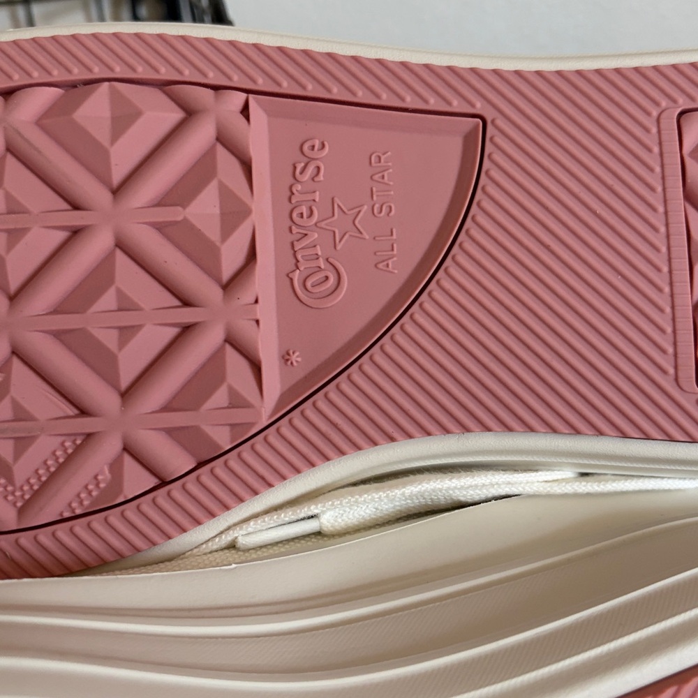 Converse Women's Platform Sneakers - Cream - Picture 6 of 10
